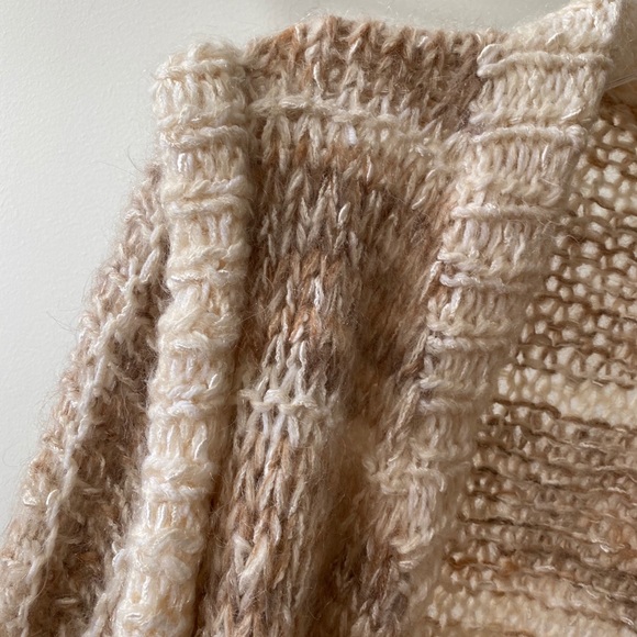 Vintage 100% Wool Tan Oversized Sweater - Picture 2 of 4